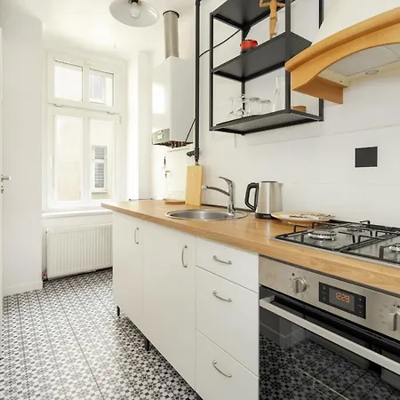 Bright & Comfortable Garbary 35 Old Town By Renters Poznan