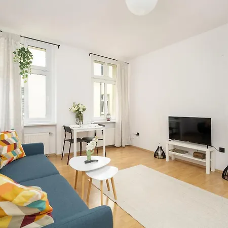 Daire Bright & Comfortable Garbary 35 Old Town By Renters Poznan