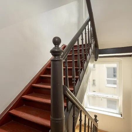 Bright & Comfortable Garbary 35 Old Town By Renters Daire